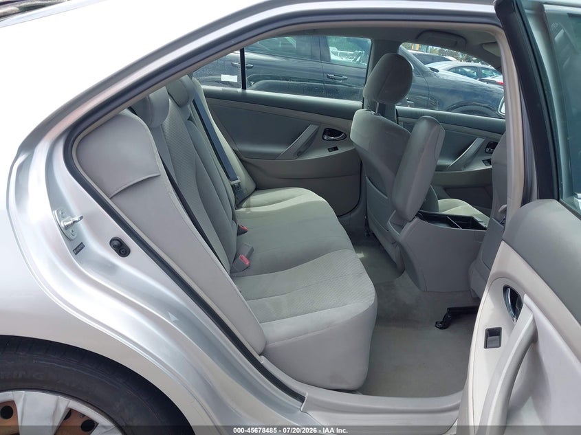 2009 TOYOTA CAMRY auction photo 8
