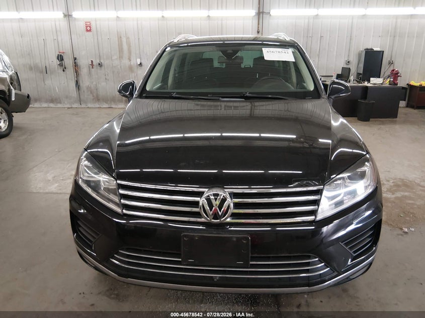 2016 VOLKSWAGEN TOUAREG auction photo 6
