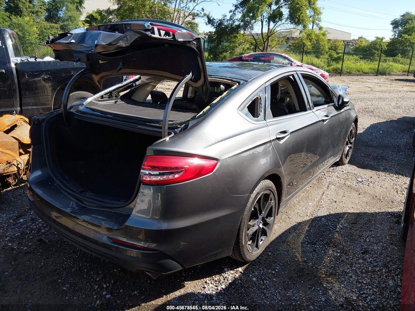 2019 FORD FUSION auction photo 4
