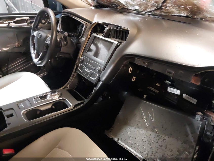 2019 FORD FUSION auction photo 5