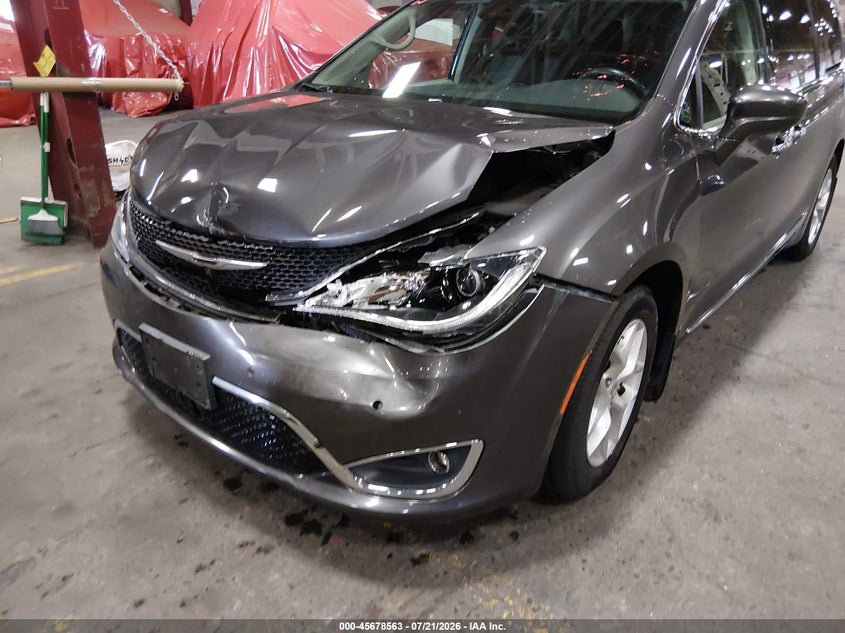 2018 CHRYSLER PACIFICA auction photo 6