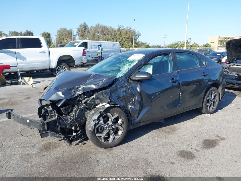 2021 KIA FORTE auction photo 2