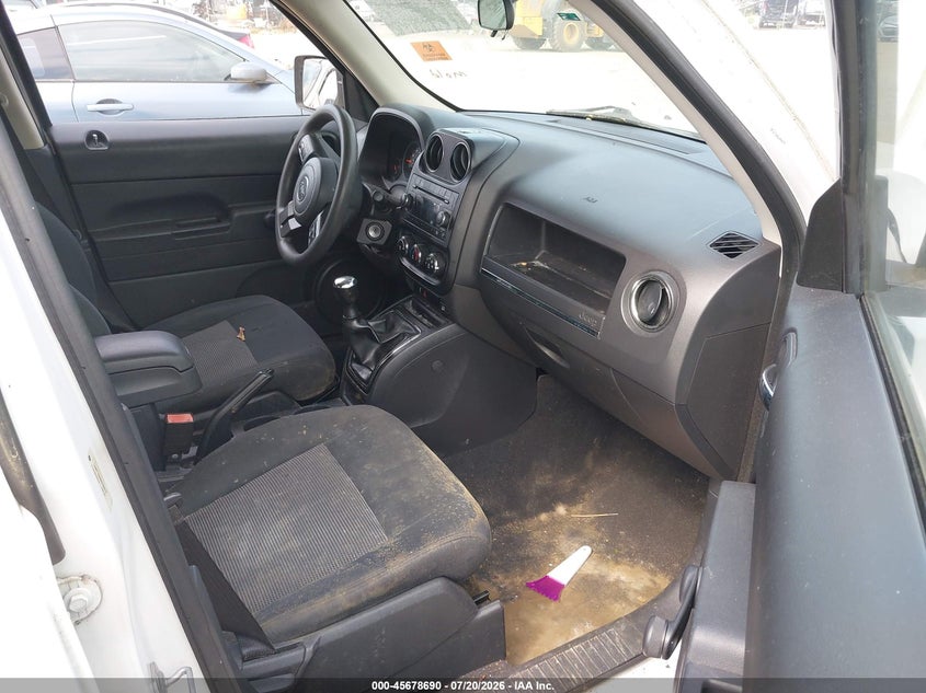 2011 JEEP PATRIOT auction photo 5