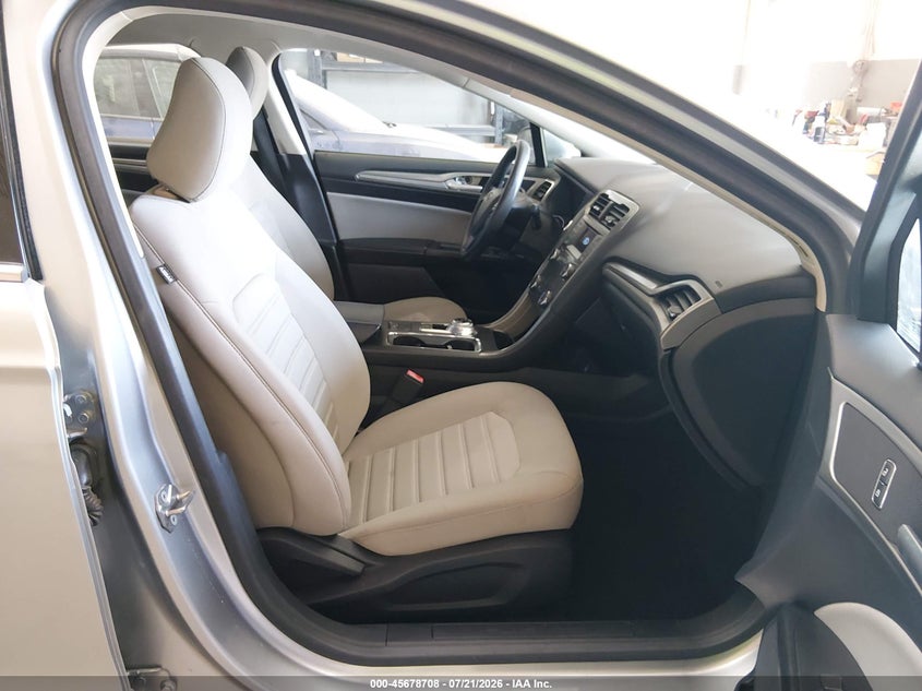 2020 FORD FUSION auction photo 5
