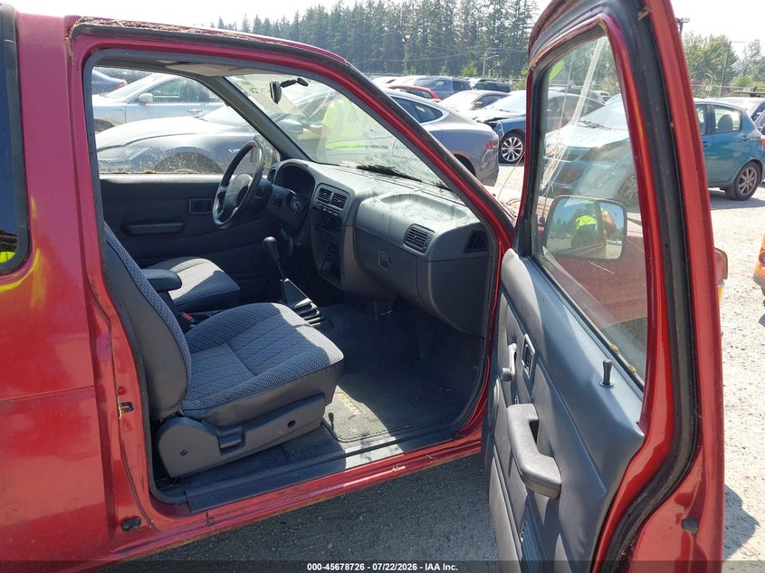 1996 NISSAN TRUCK auction photo 5