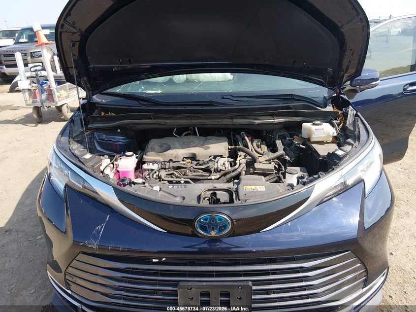 TOYOTA SIENNA - zdjęcie 10