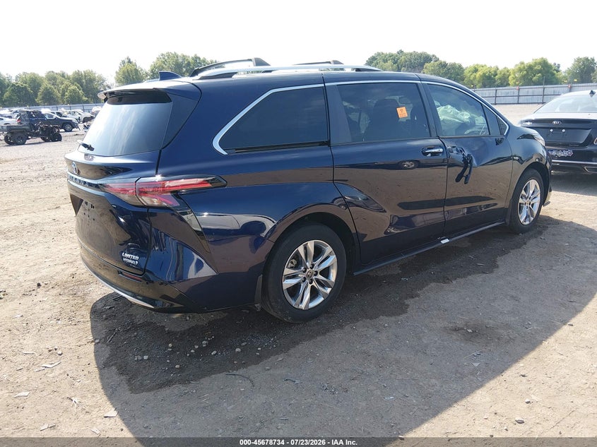 TOYOTA SIENNA - zdjęcie 4
