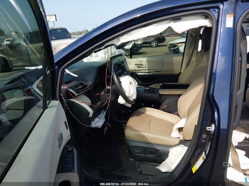 TOYOTA SIENNA - zdjęcie 5