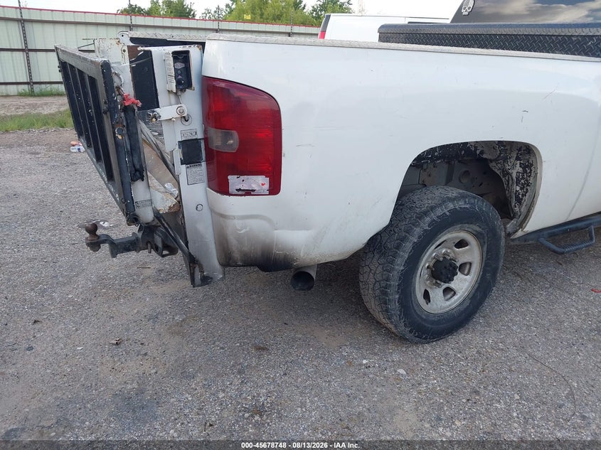 2009 CHEVROLET SILVERADO 3500HD auction photo 6