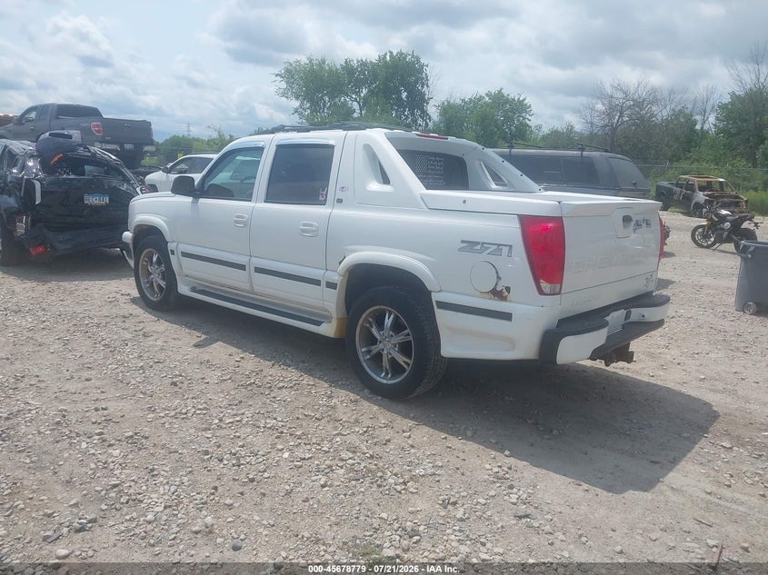 2005 CHEVROLET AVALANCHE 1500 auction photo 3