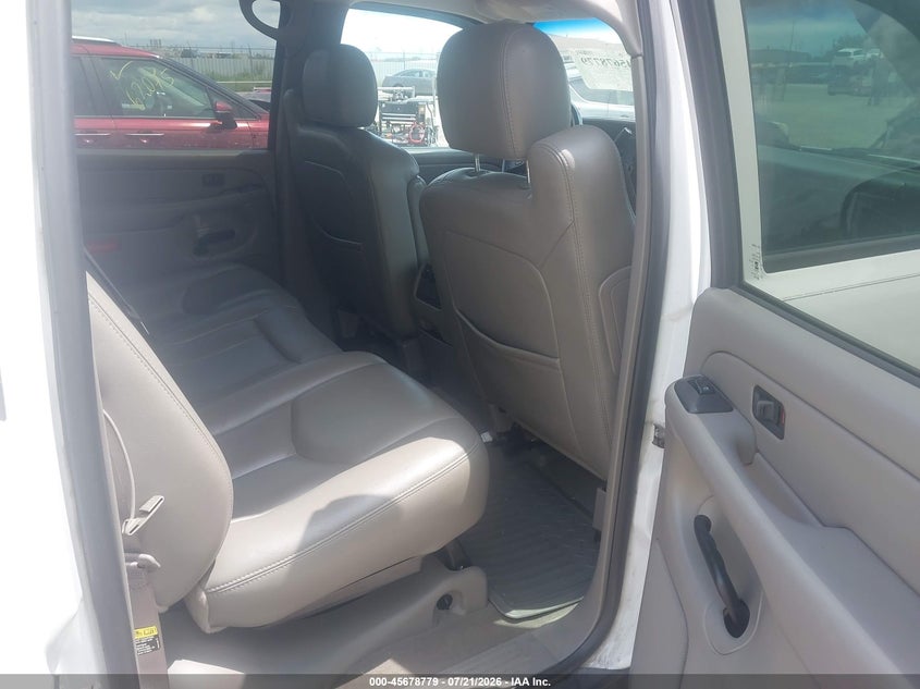 2005 CHEVROLET AVALANCHE 1500 auction photo 8