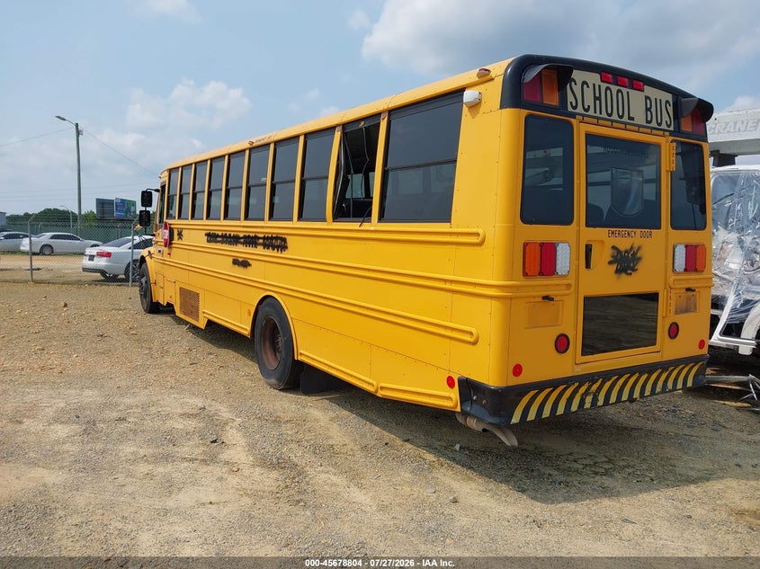 2010 FREIGHTLINER CHASSIS THOMAS BUILT auction photo 3