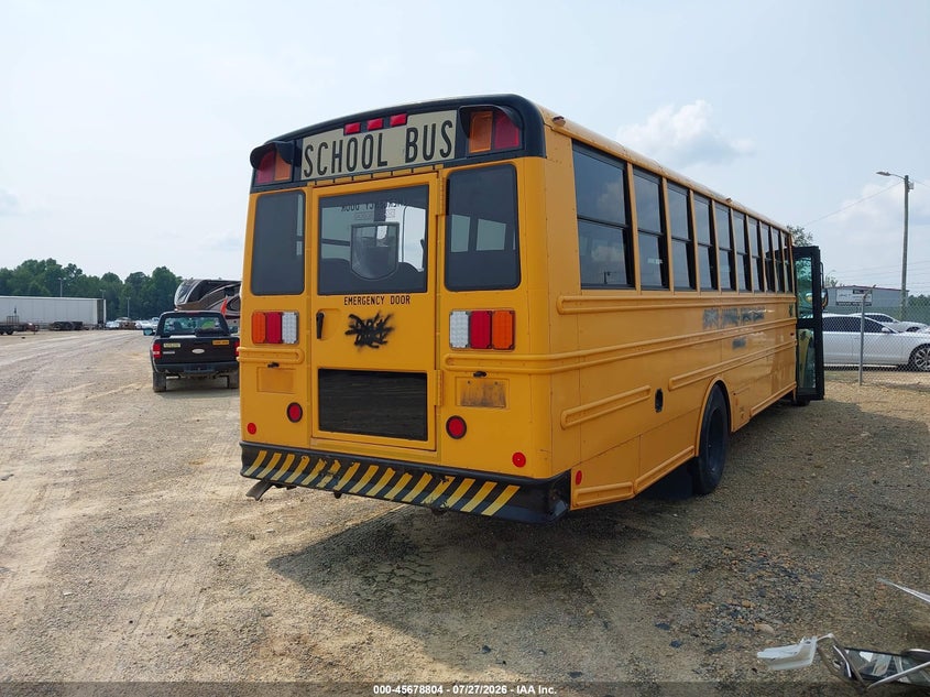 2010 FREIGHTLINER CHASSIS THOMAS BUILT auction photo 4