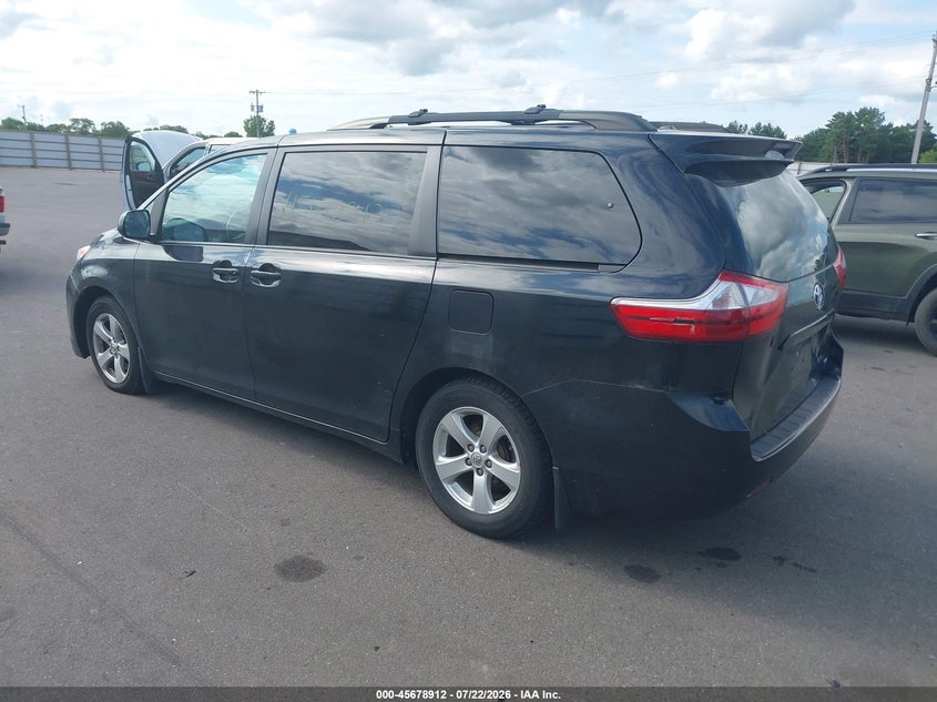 TOYOTA SIENNA - zdjęcie 3