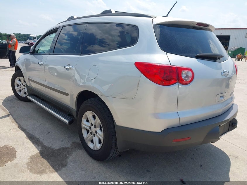 2012 CHEVROLET TRAVERSE auction photo 3