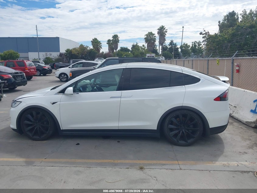 2020 Tesla Model X Long Range Dual Motor All-Wheel Drive/Long Range Plus Dual Motor All-Wheel Drive VIN: 5YJXCDE21LF303155 Lot: 45679066
