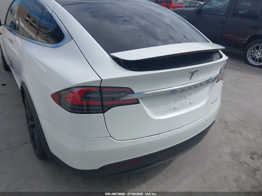 2020 Tesla Model X Long Range Dual Motor All-Wheel Drive/Long Range Plus Dual Motor All-Wheel Drive VIN: 5YJXCDE21LF303155 Lot: 45679066