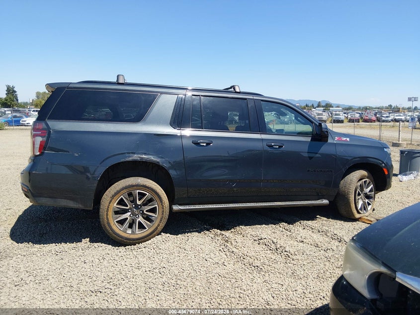 CHEVROLET SUBURBAN - zdjęcie 14