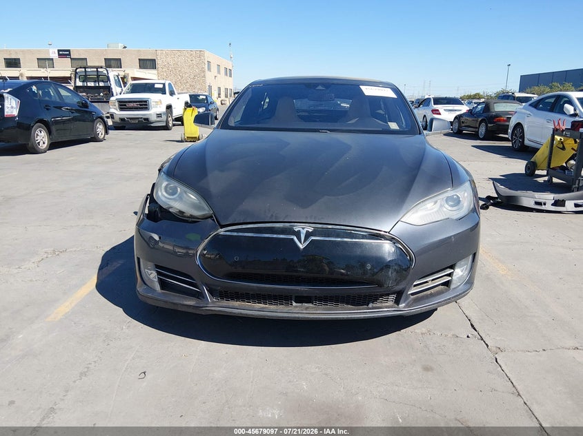 2015 Tesla Model S 85D/P85D VIN: 5YJSA1E44FF103892 Lot: 45679097