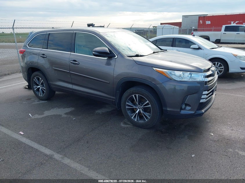 Vin: 5tdbzrfh1js486767, lot: 46177848, toyota highlander le plus 2018 img_1