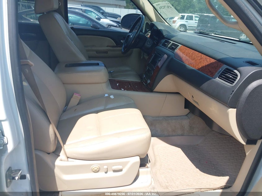 CHEVROLET TAHOE 2008 VIN 1GNFC13048R122460
