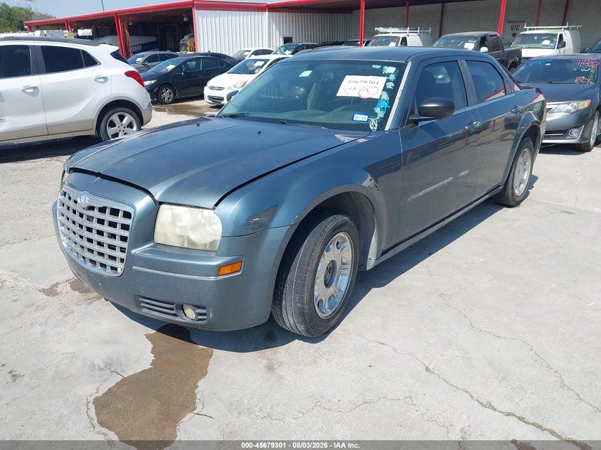 2006 CHRYSLER 300 auction photo 2