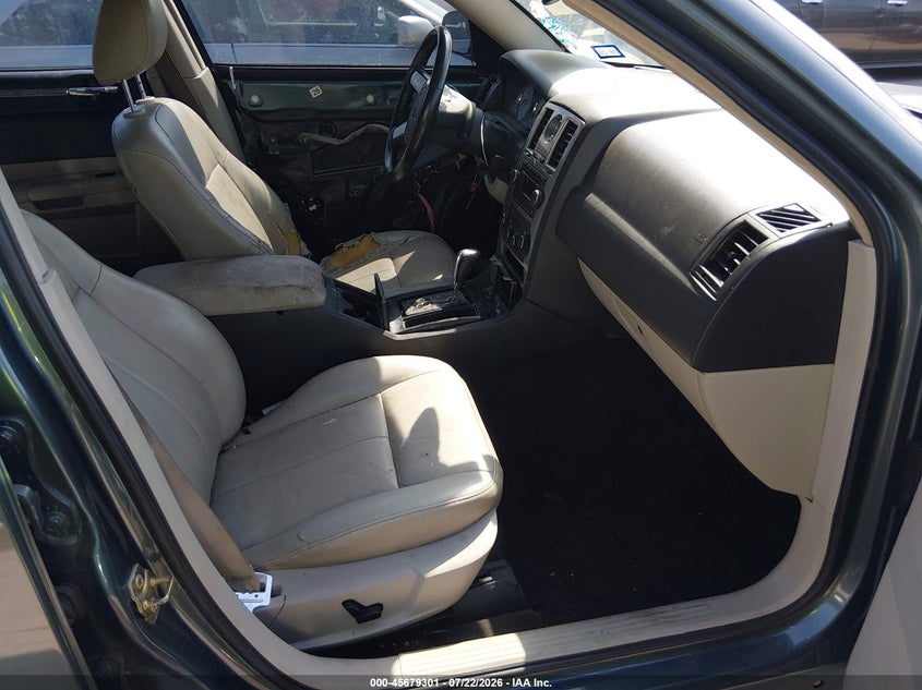 2006 CHRYSLER 300 auction photo 5