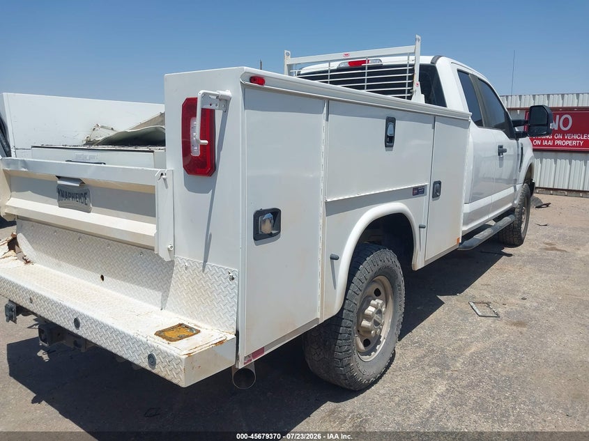 2017 FORD F-250 auction photo 4
