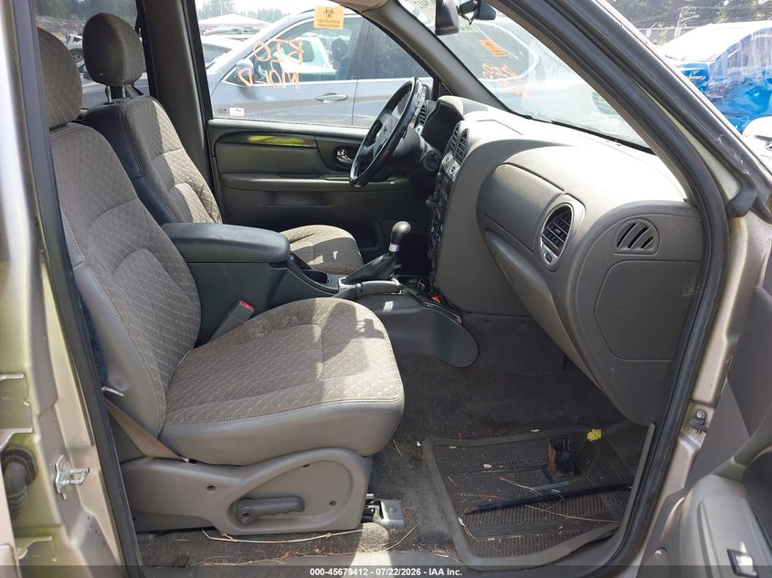 2004 GMC ENVOY XUV auction photo 5