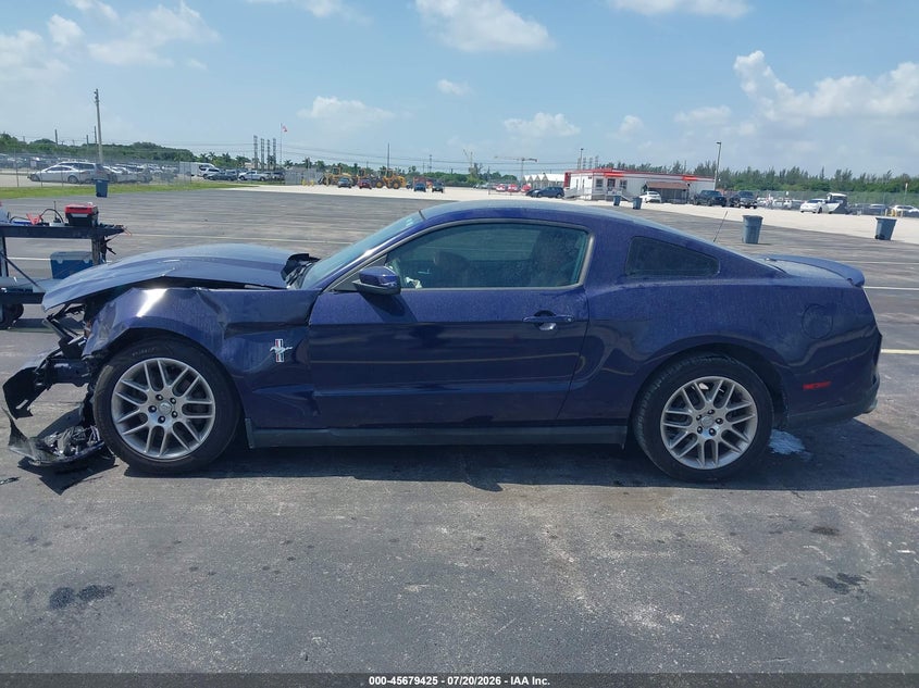 2012 Ford Mustang V6 Premium VIN: 1ZVBP8AMXC5231710 Lot: 45679425