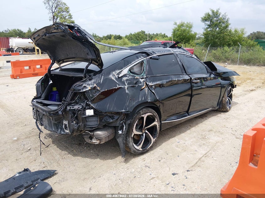 2019 Honda Accord Touring 2.0T VIN: 1HGCV2F94KA016992 Lot: 45679442