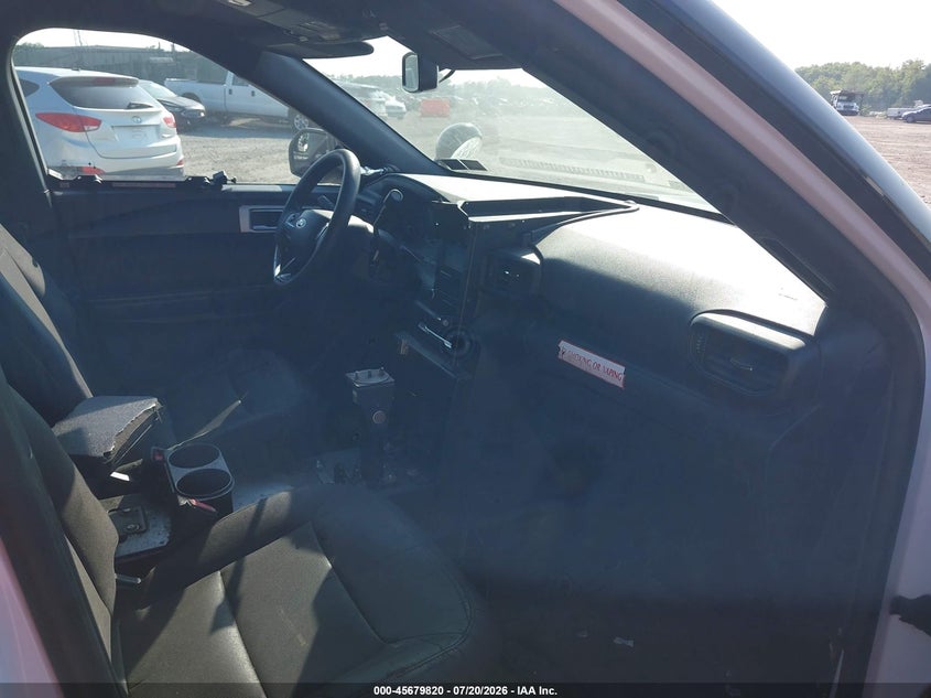 2020 FORD POLICE INTERCEPTOR UTILITY auction photo 5