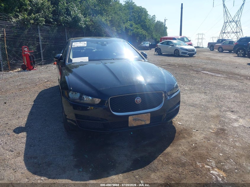 2017 JAGUAR XE auction photo 6
