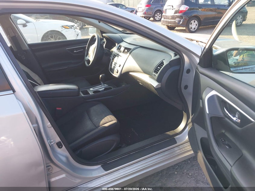 2017 NISSAN ALTIMA auction photo 5