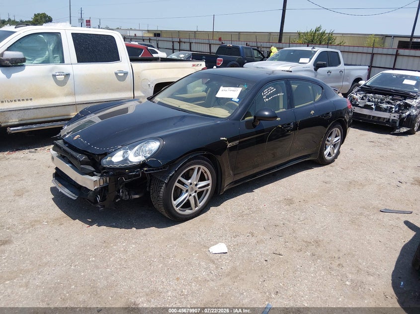 2014 PORSCHE PANAMERA auction photo 2