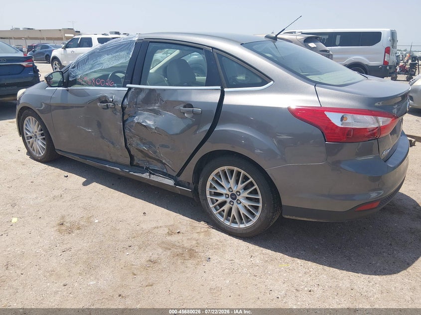 Vin: 1fahp3h23cl400374, lot: 46178635, ford focus sel 20123