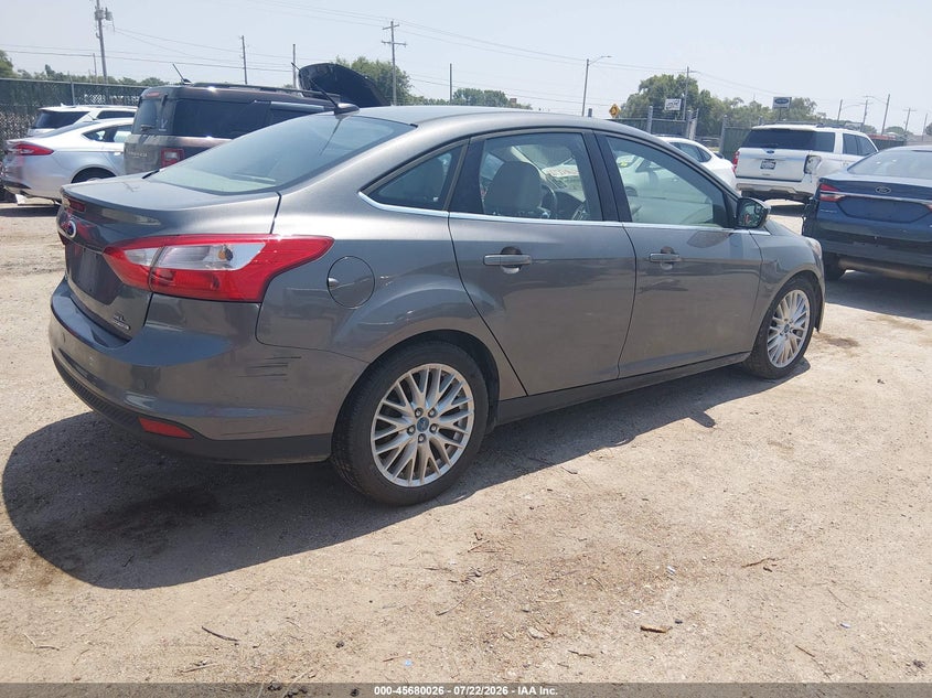 Vin: 1fahp3h23cl400374, lot: 46178635, ford focus sel 20124