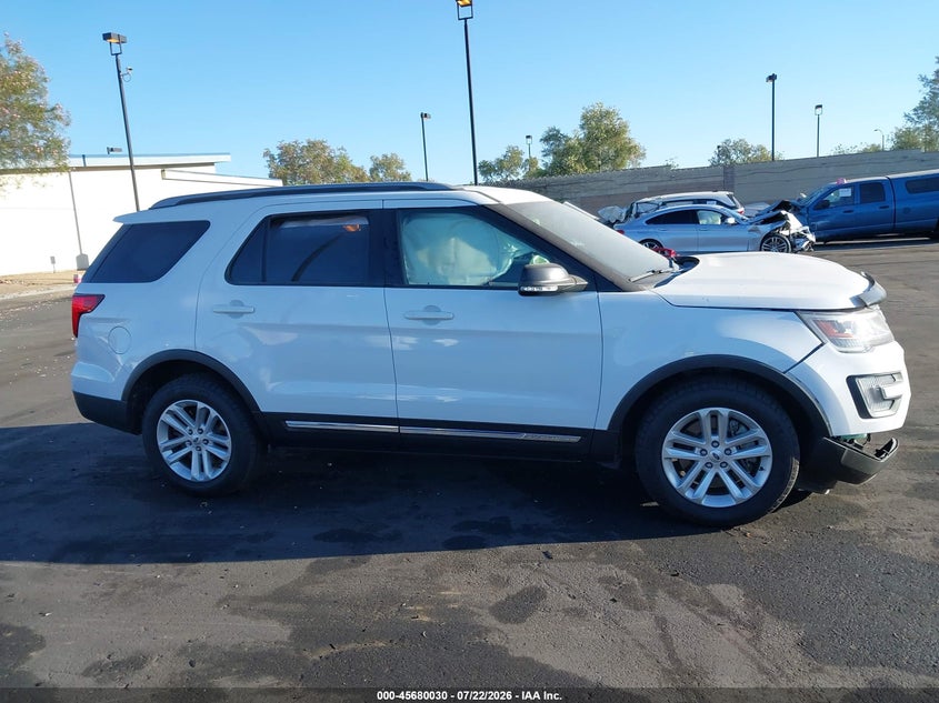 2017 Ford Explorer Xlt VIN: 1FM5K7D83HGD55607 Lot: 45680030