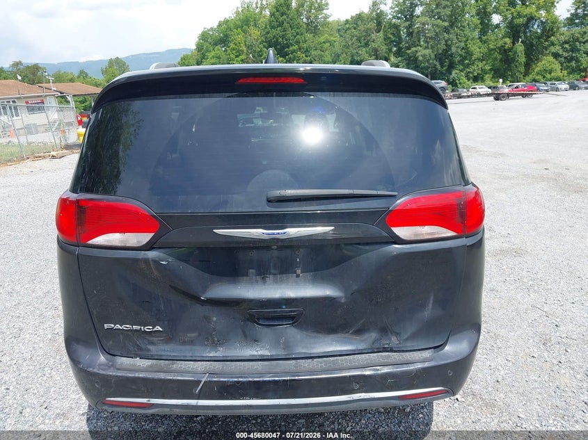 2019 Chrysler Pacifica Touring L VIN: 2C4RC1BG6KR685807 Lot: 45680047