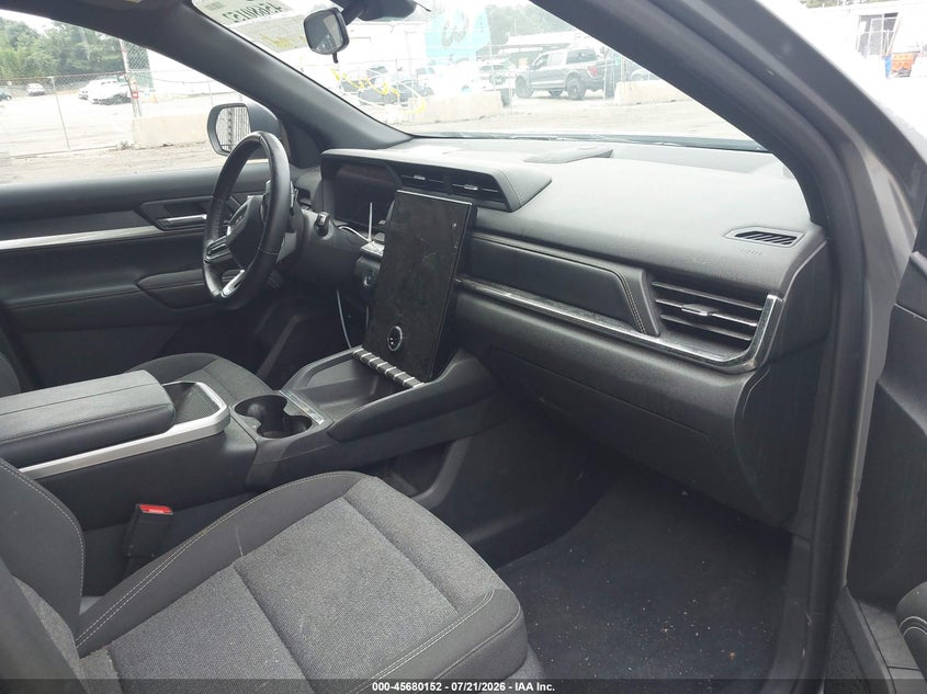 2025 GMC TERRAIN auction photo 5