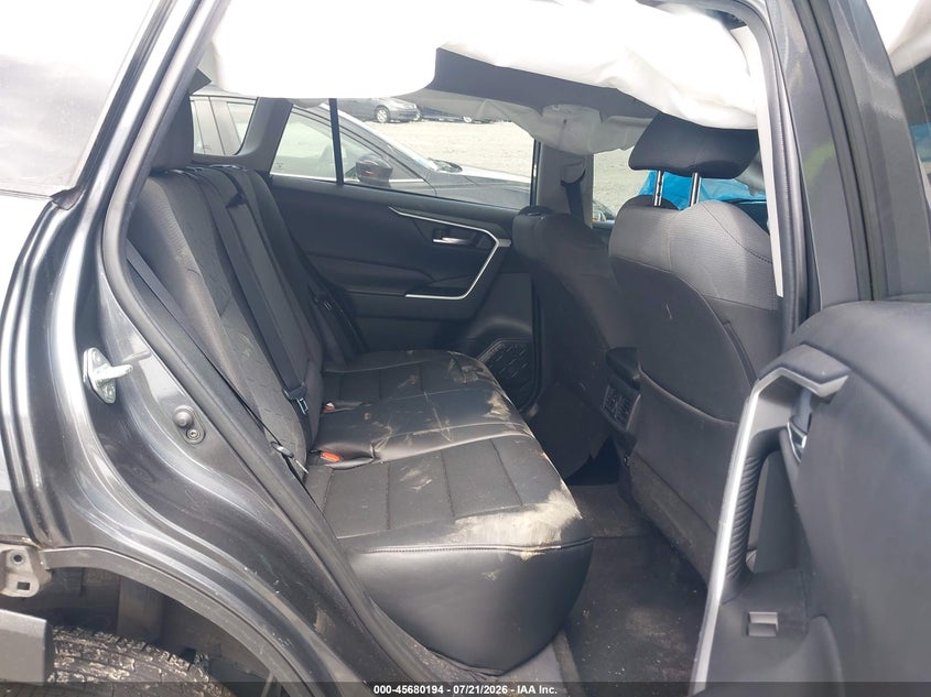 TOYOTA RAV4 - zdjęcie 8