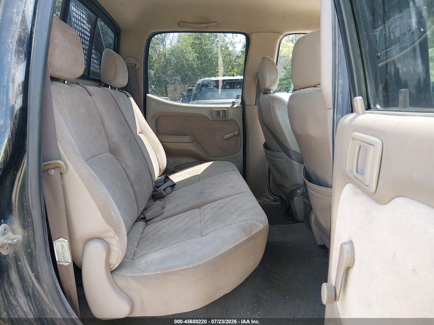 2004 TOYOTA TACOMA auction photo 8