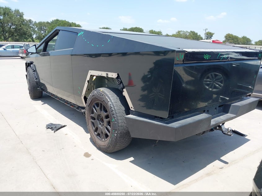 2024 TESLA CYBERTRUCK auction photo 3