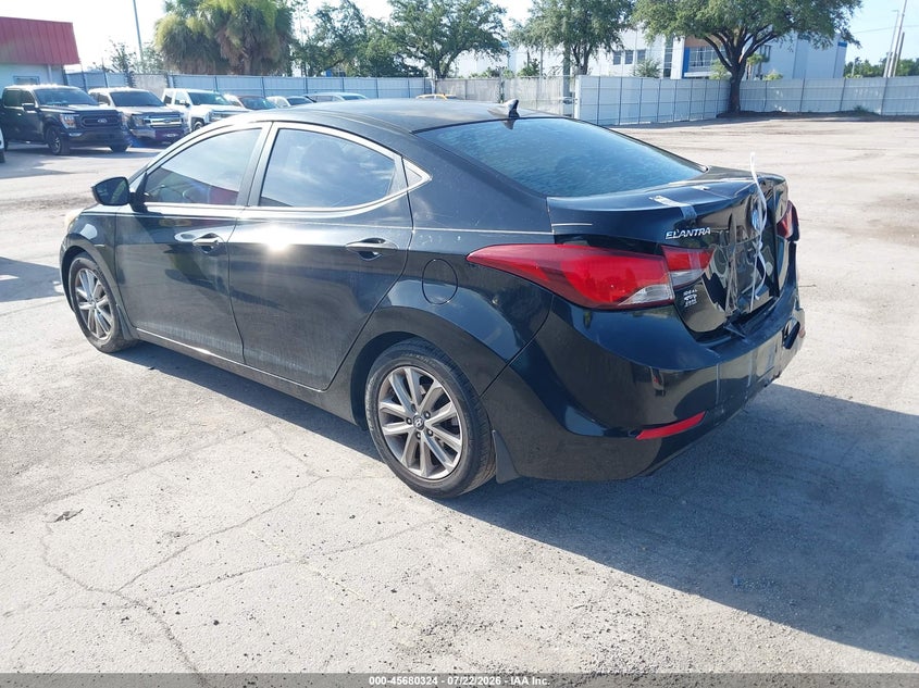 2015 HYUNDAI ELANTRA auction photo 3