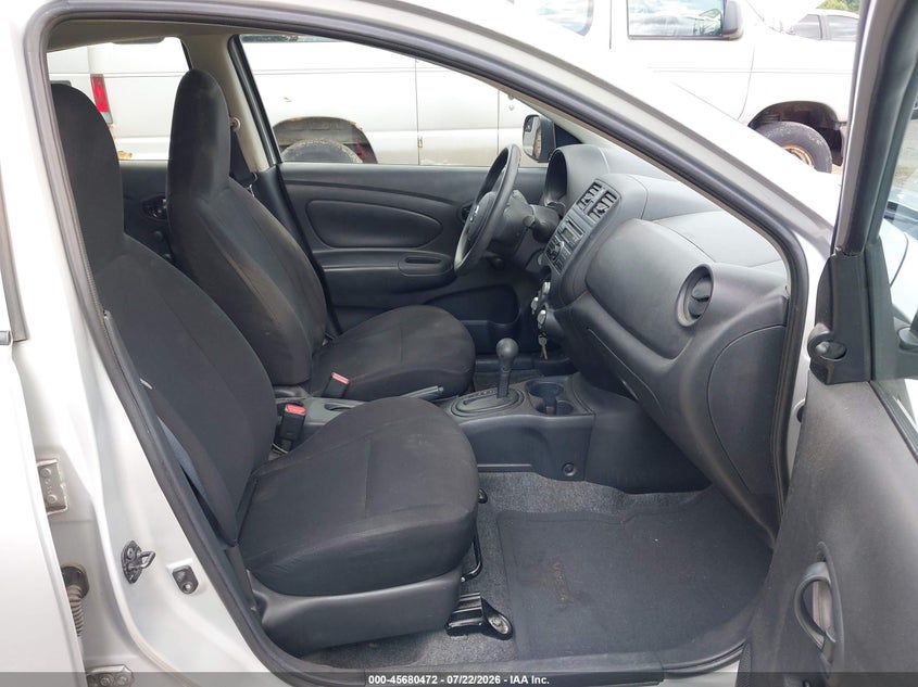 2014 NISSAN VERSA auction photo 5