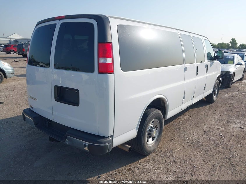 2024 CHEVROLET EXPRESS PASSENGER auction photo 4