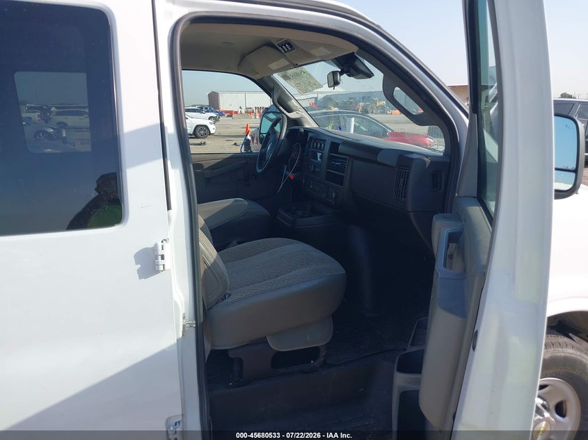 2024 CHEVROLET EXPRESS PASSENGER auction photo 5