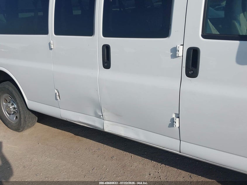 2024 CHEVROLET EXPRESS PASSENGER auction photo 6