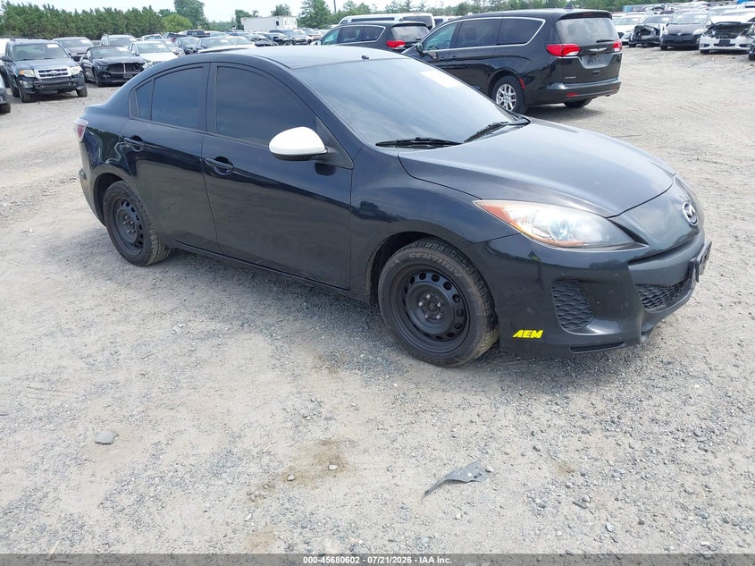 2013 MAZDA MAZDA3 I SPORT