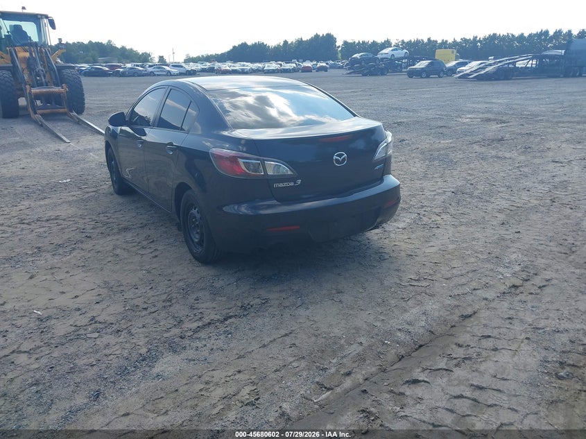 Vin: jm1bl1up9d1835639, lot: 46179211, mazda mazda3 i sport 20133